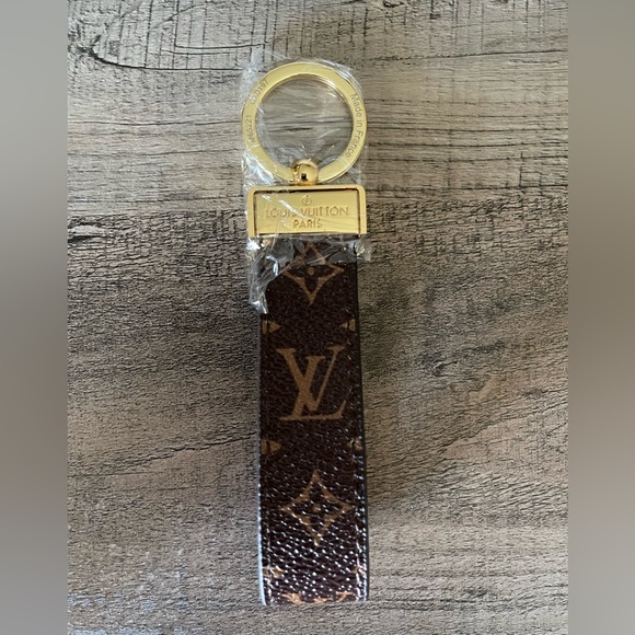 Accessories - Monogram keychain